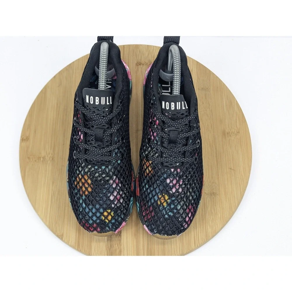 l Sneakers